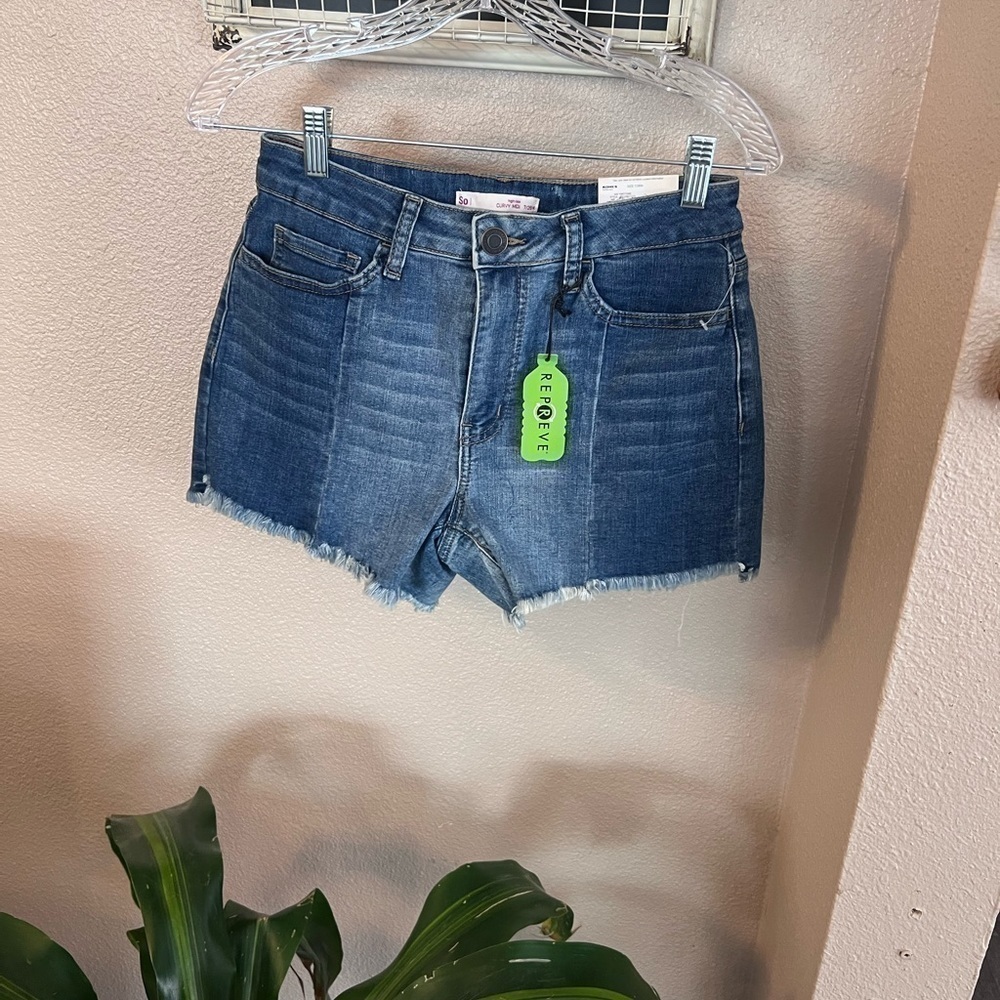 𝅺so high rise curvy midi shorts